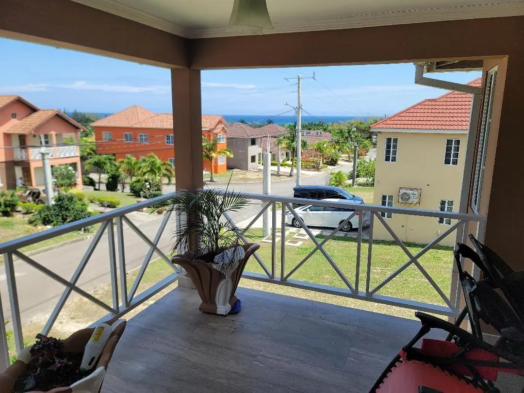 Villa Soleil House With A View à Priory Hébergement de vacances